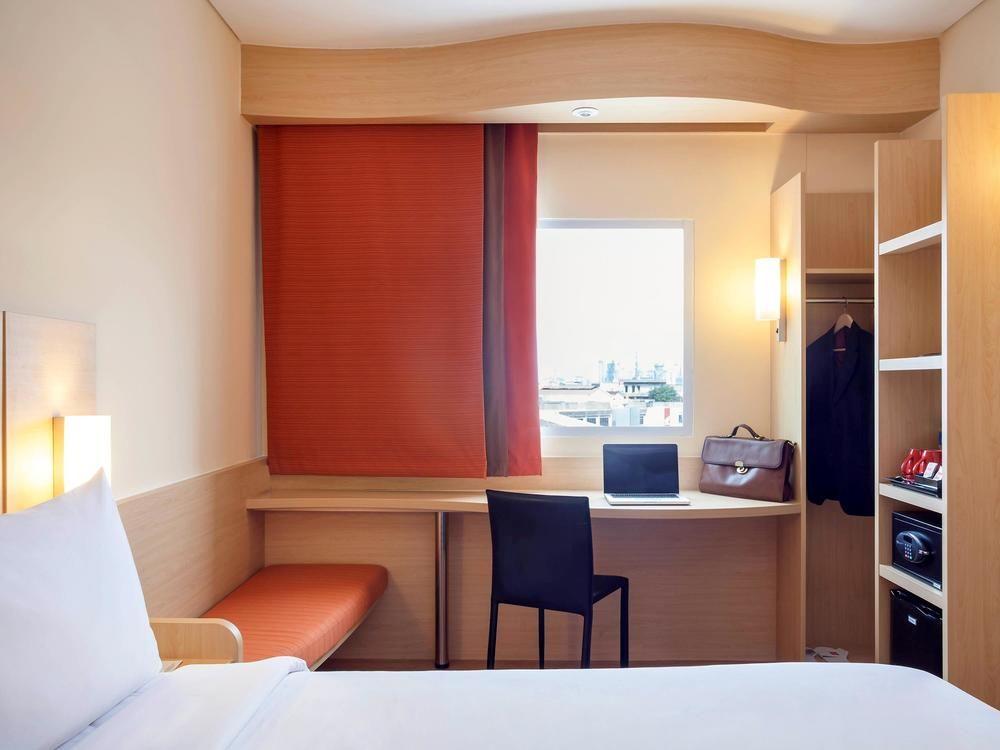 Ibis Jakarta Harmoni Kültér fotó