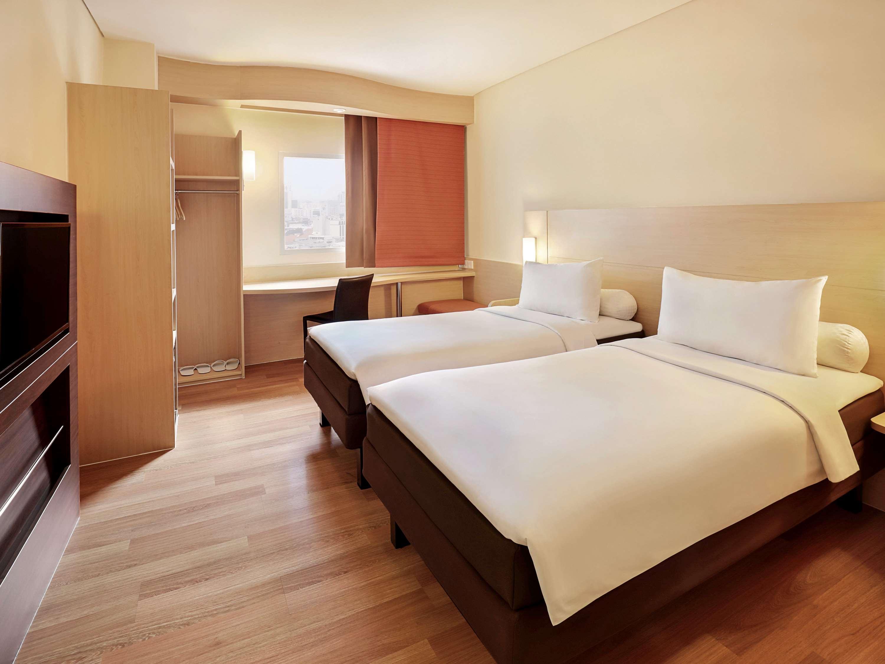 Ibis Jakarta Harmoni Kültér fotó
