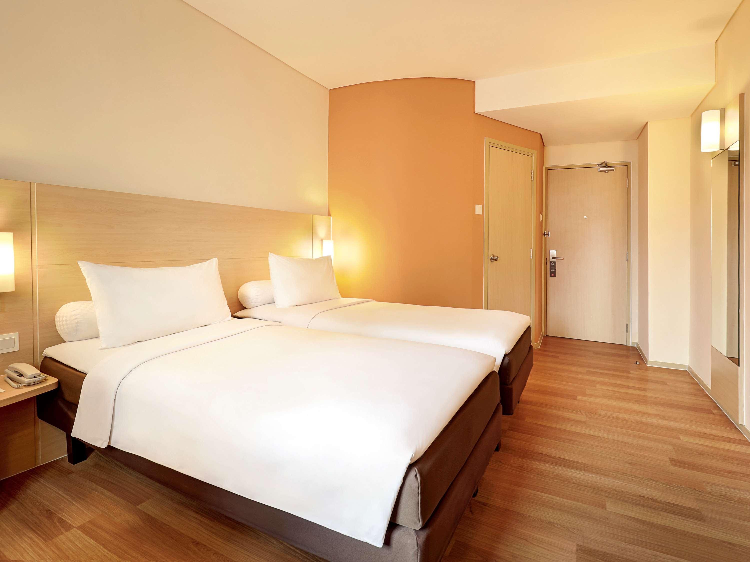 Ibis Jakarta Harmoni Kültér fotó
