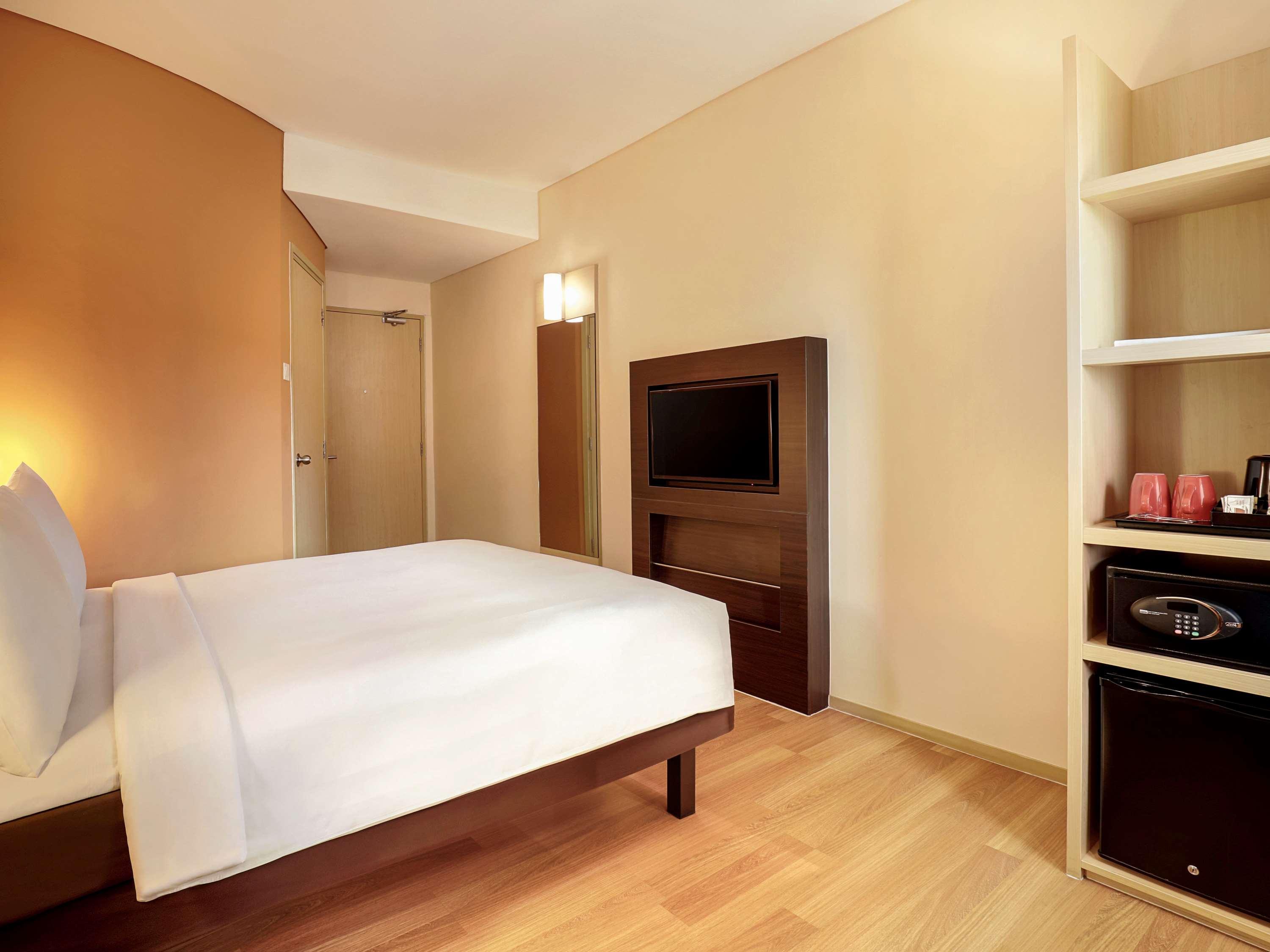 Ibis Jakarta Harmoni Kültér fotó