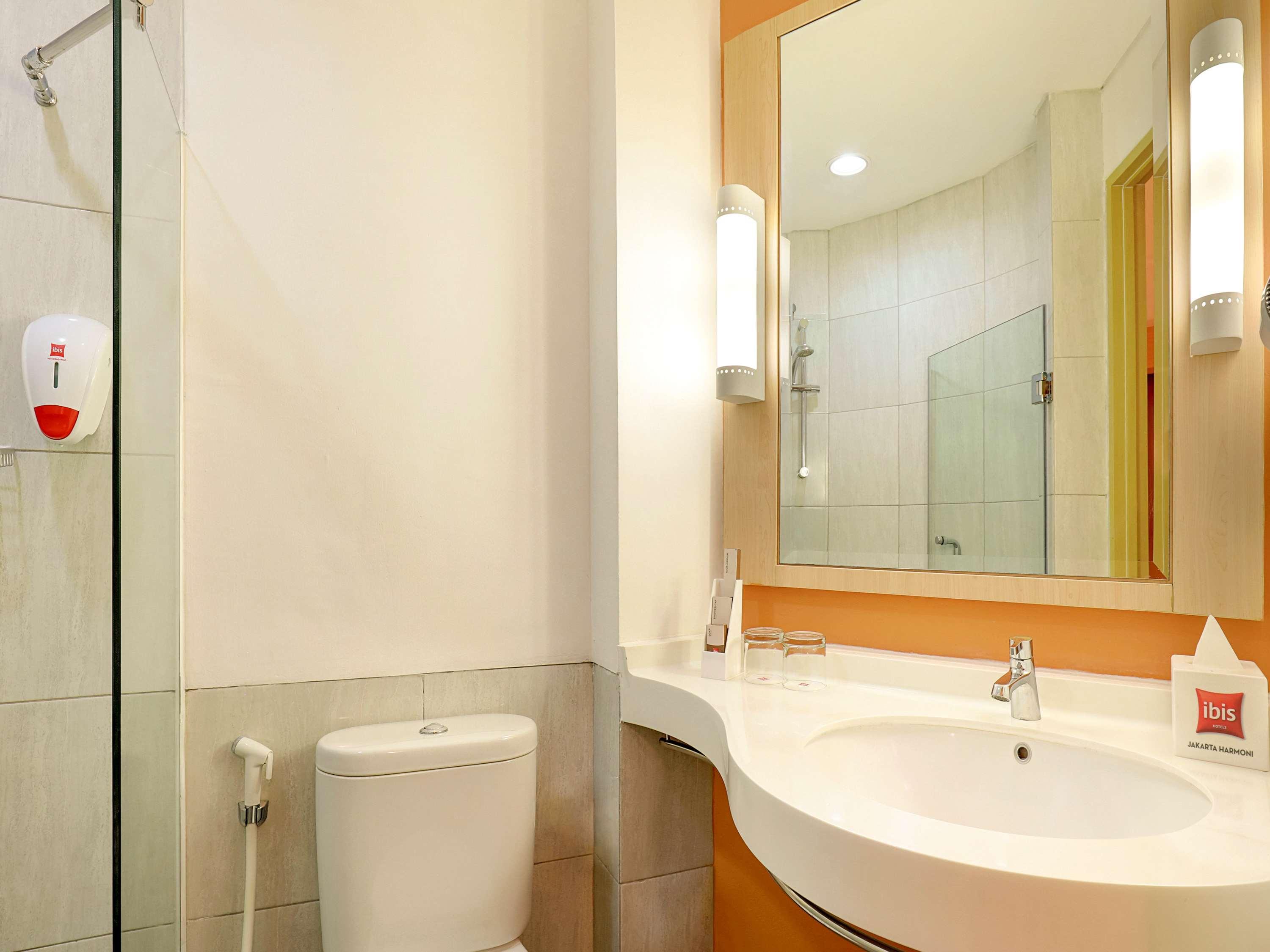 Ibis Jakarta Harmoni Kültér fotó