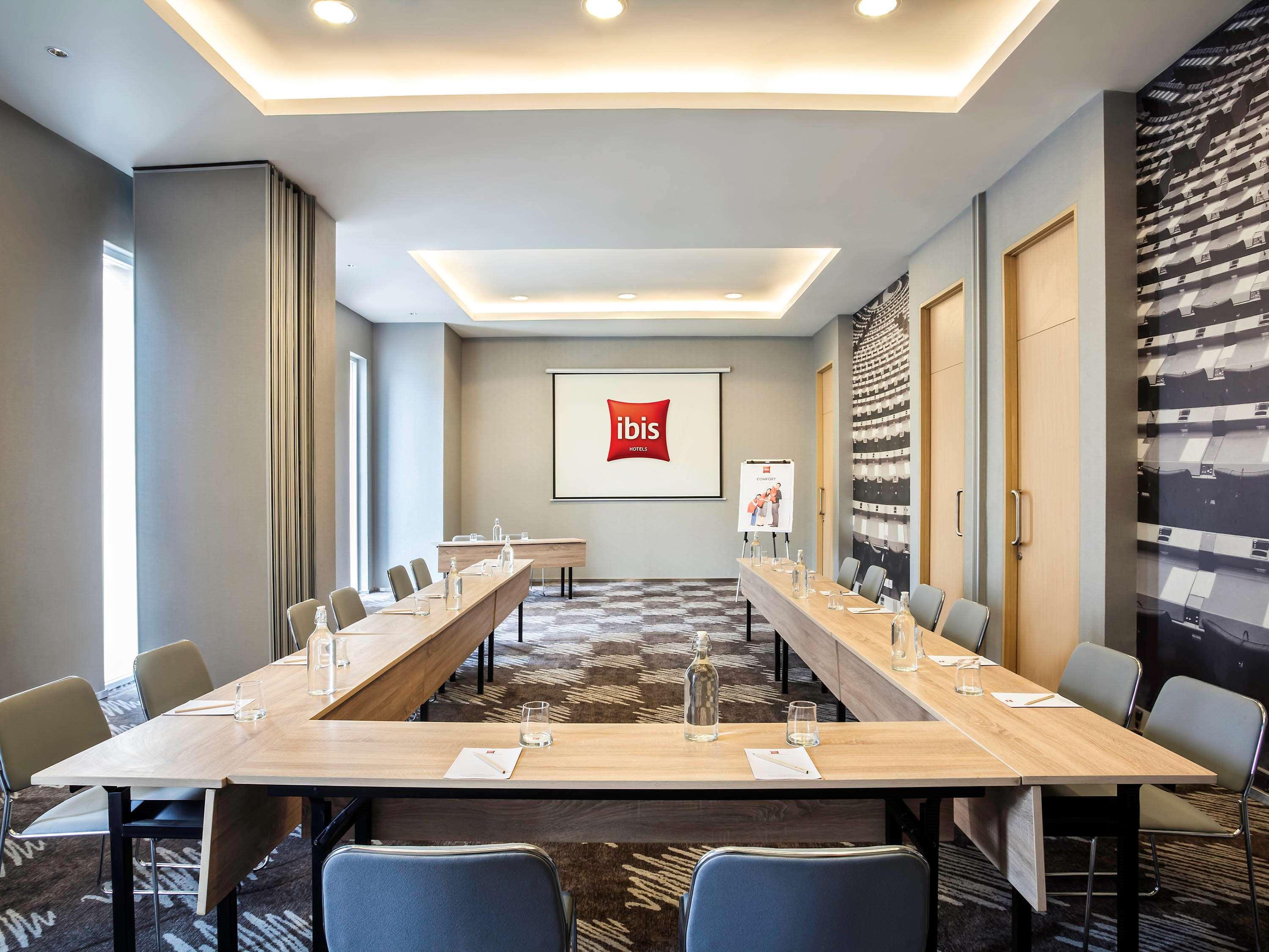 Ibis Jakarta Harmoni Kültér fotó