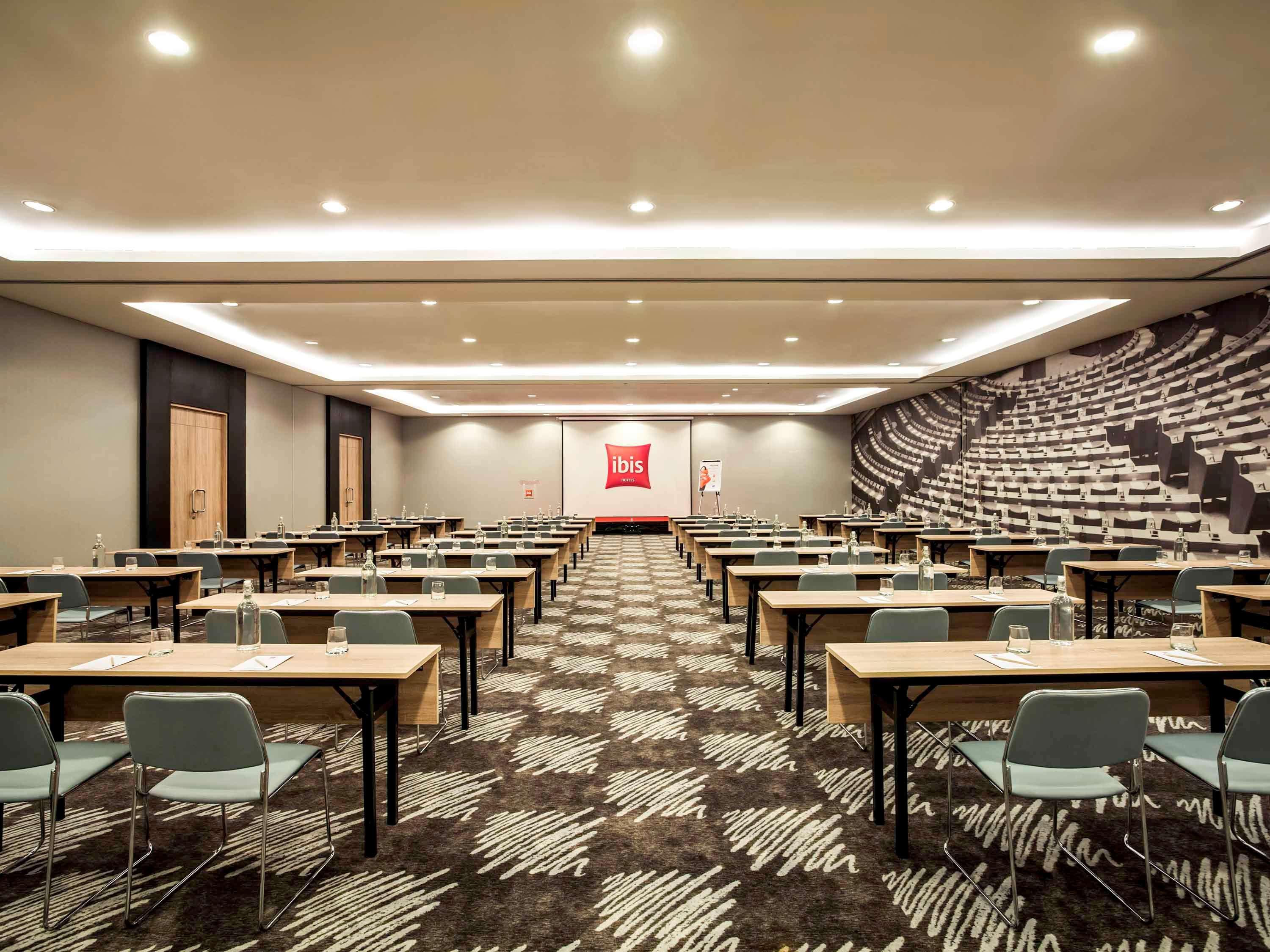 Ibis Jakarta Harmoni Kültér fotó