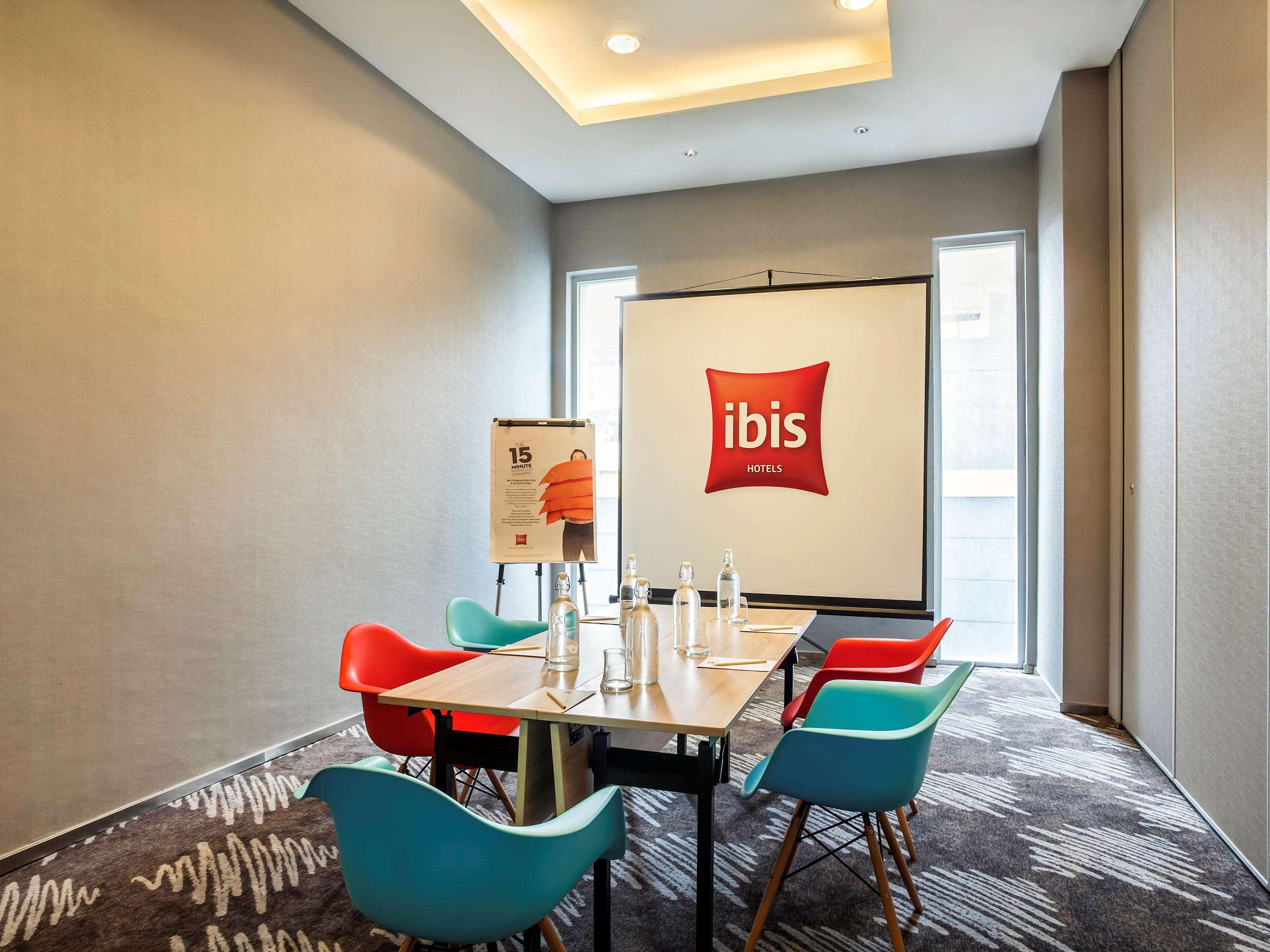 Ibis Jakarta Harmoni Kültér fotó