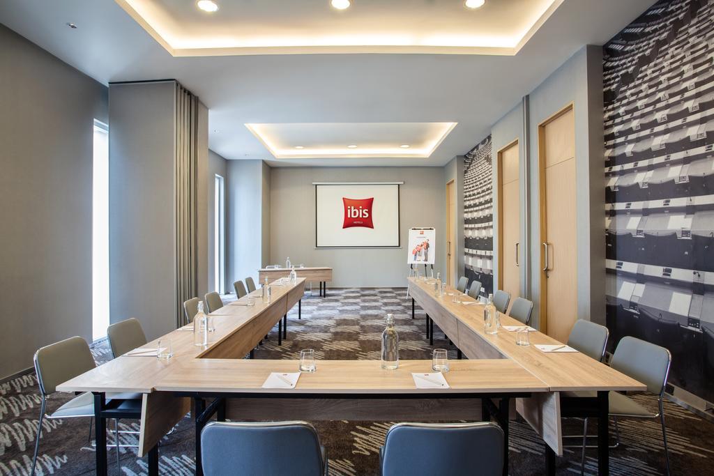 Ibis Jakarta Harmoni Kültér fotó