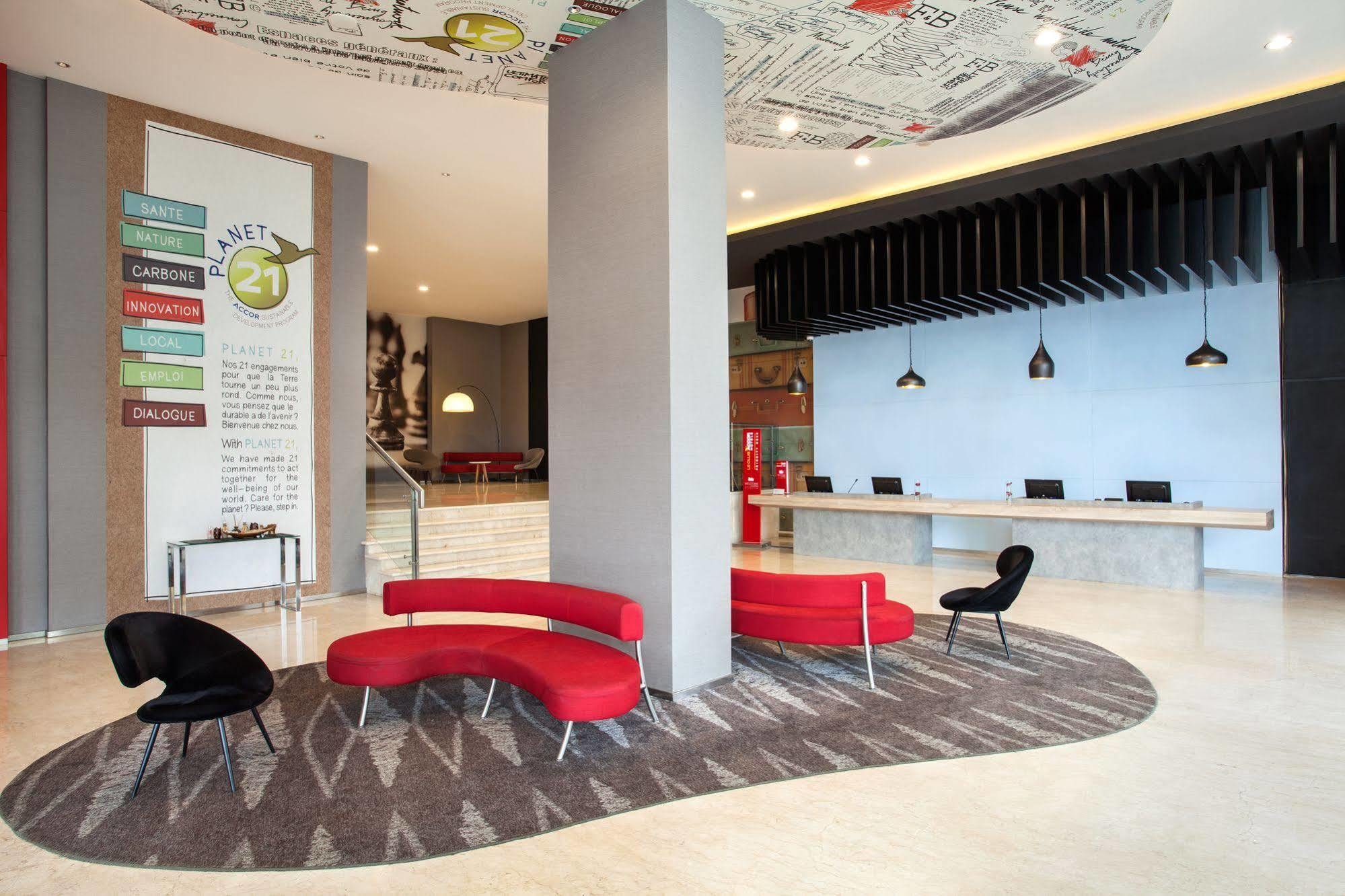 Ibis Jakarta Harmoni Kültér fotó